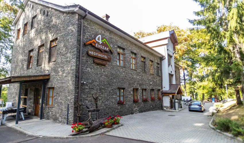 4 vszak Hegyihotel Mtrahza - Szilveszter (min. 2 j)