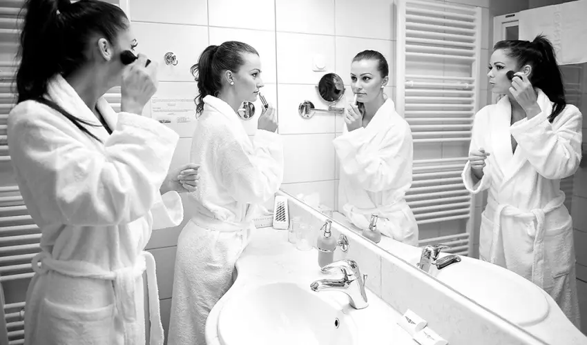 Airport Hotel Budapest Vecs�s - Szilveszter - teljes el�refizet�ssel (min. 3 �j)