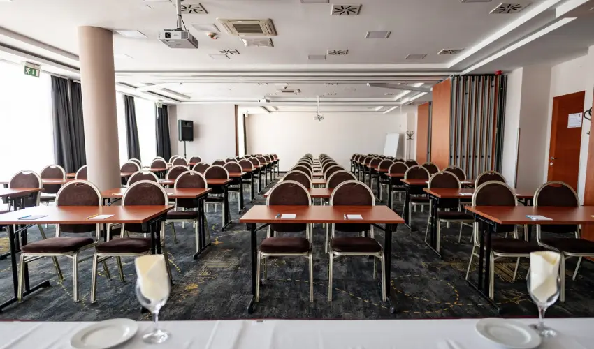 Airport Hotel Budapest Vecss - Szilveszter - teljes elrefizetssel (min. 3 j)