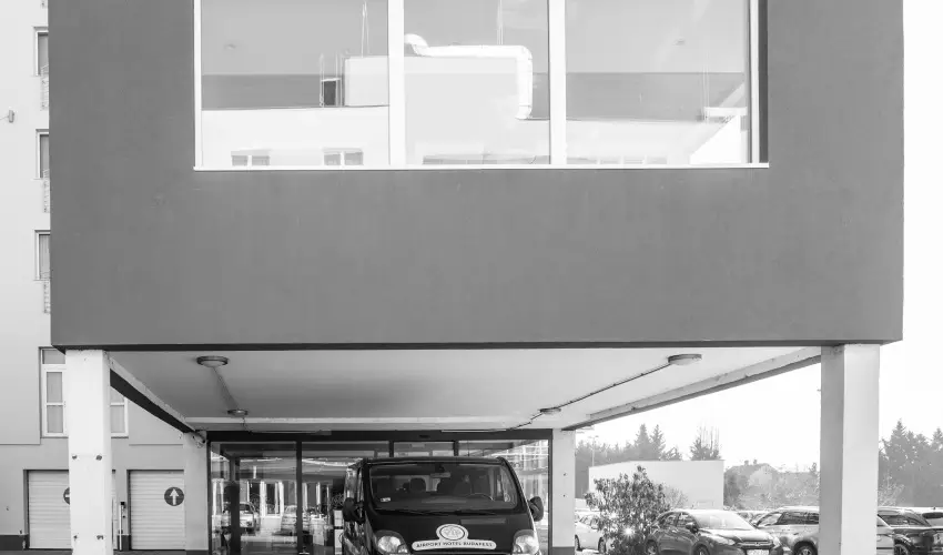 Airport Hotel Budapest Vecs�s - Szilveszter - teljes el�refizet�ssel (min. 3 �j)