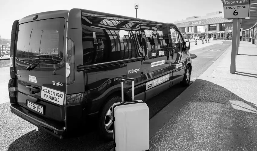 Airport Hotel Budapest Vecs�s - Szilveszter - teljes el�refizet�ssel (min. 3 �j)