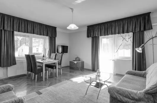 Andrea Villa - Szilveszter (min. 2 �j)