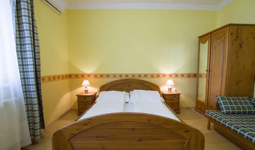 Anna Vendghz Hajdszoboszl - Szilveszter (min. 3 j)