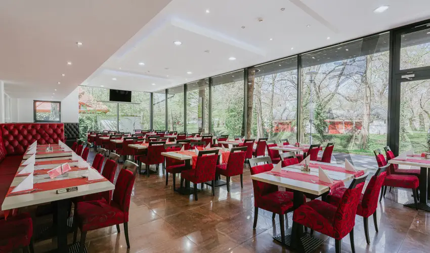 Aqua Hotel Gyula - Szilveszter (min. 2 j)