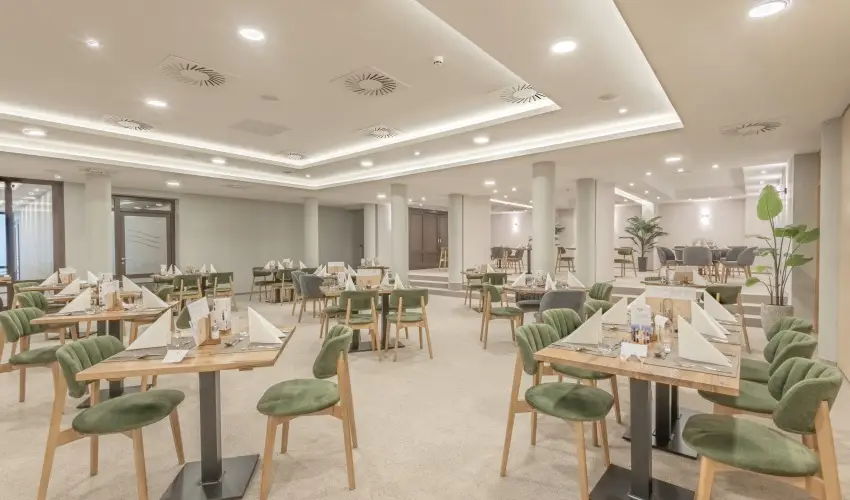 AquaMed Hotel Hark�ny Hark�ny - Szilveszter (min. 3 �j)