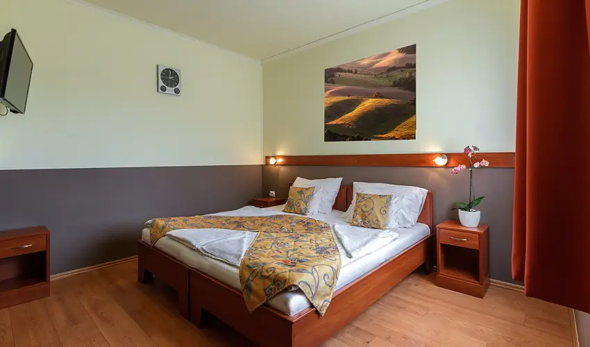 Aranypatk� Panzi� Gy�r�jbar�t - Szilveszter