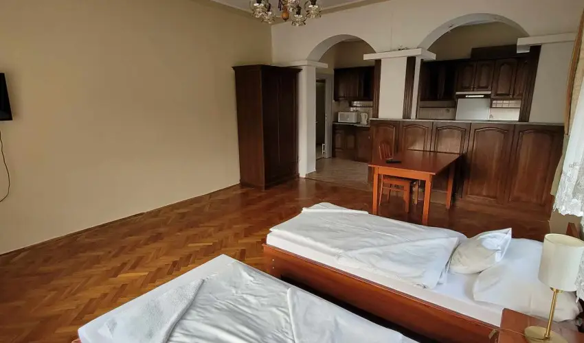 Aranypatk� Panzi� Gy�r�jbar�t - Szilveszter