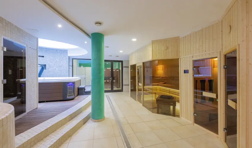 Bazilika alatti Panzi Esztergom - nnepi Wellness a Csillagok Alatt (min. 2 j)