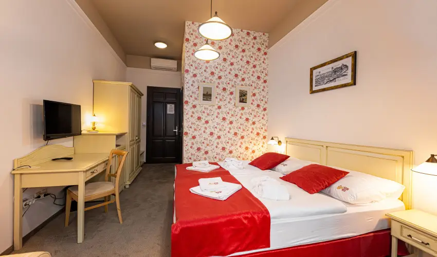 Bazilika alatti Panzi Esztergom - nnepi Wellness a Csillagok Alatt (min. 2 j)