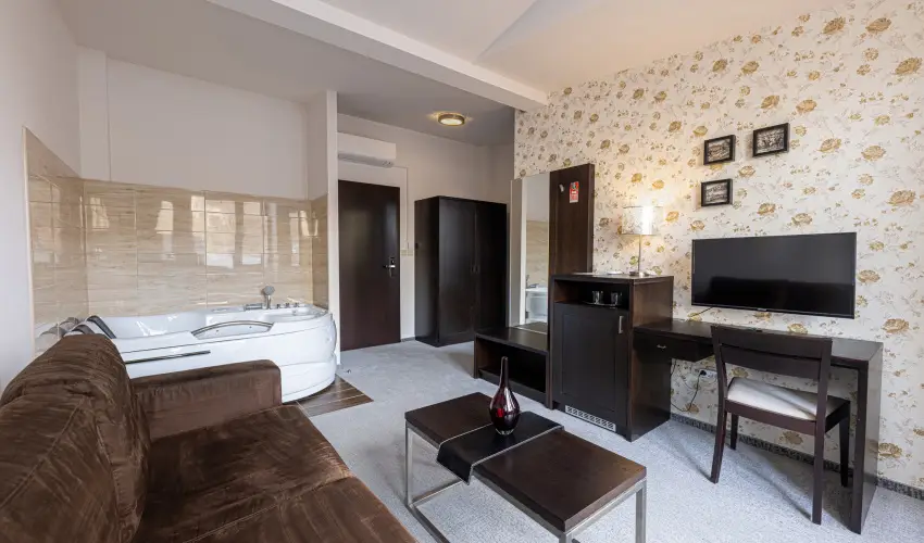 Bazilika alatti Panzi Esztergom - nnepi Wellness a Csillagok Alatt (min. 2 j)