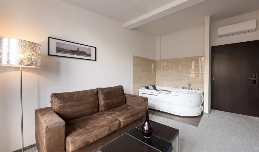 Bazilika alatti Panzi Esztergom - nnepi Wellness a Csillagok Alatt (min. 2 j)