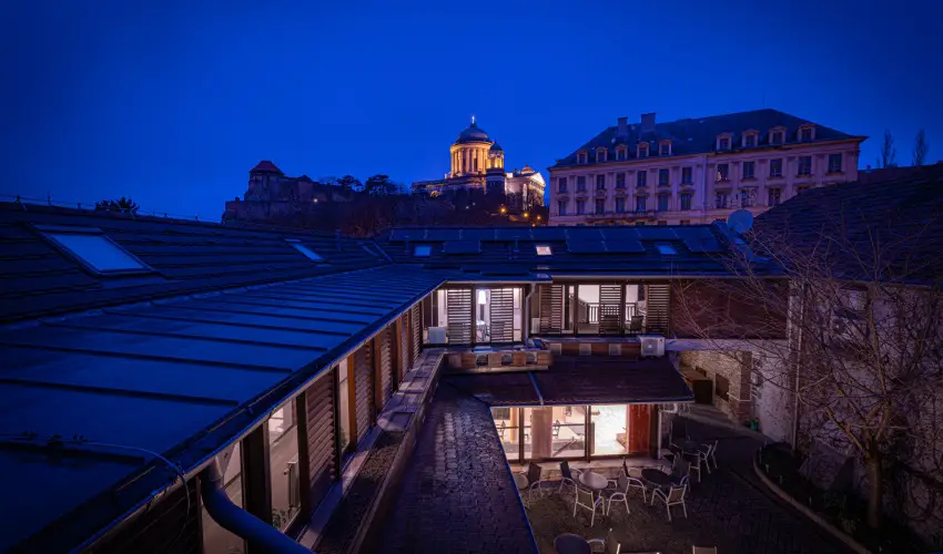 Bazilika alatti Panzi Esztergom - nnepi Wellness a Csillagok Alatt (min. 2 j)