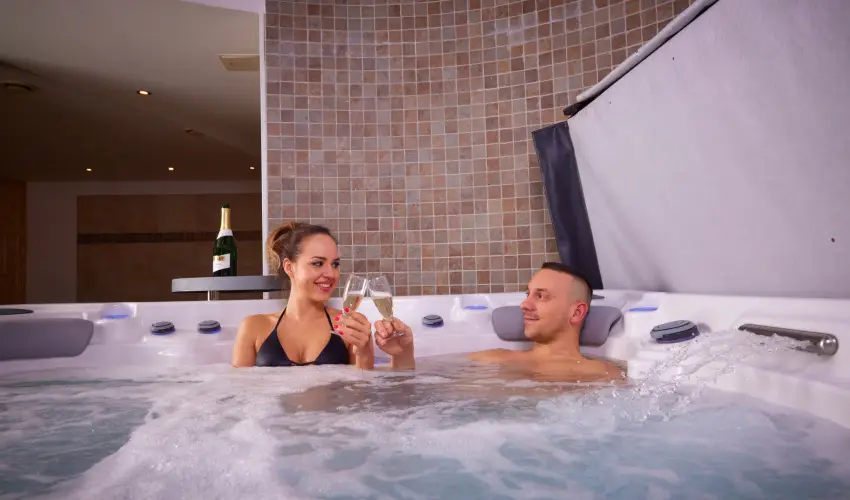 Bazilika alatti Panzi Esztergom - nnepi Wellness a Csillagok Alatt (min. 2 j)