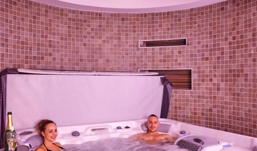 Bazilika alatti Panzi Esztergom - nnepi Wellness a Csillagok Alatt (min. 2 j)