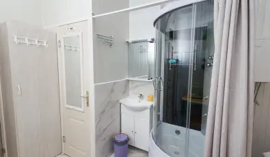 B�k�si Apartmanok B�k�s