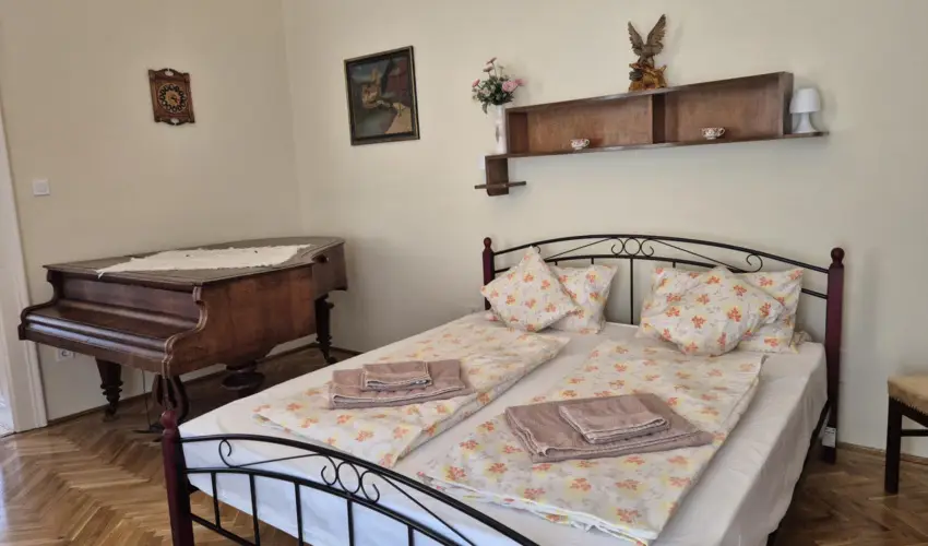 Belv�rosi Zongor�s Apartman Keszthely - Szilveszter