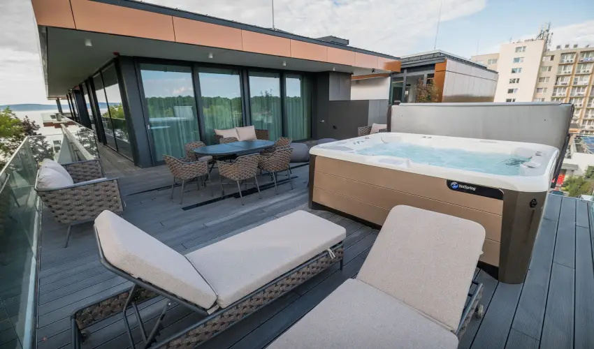 BJ81 Suite Hotel Sifok - Szilveszter (min. 3 j)