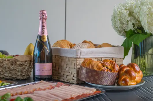 BJ81 Suite Hotel - Szilveszter (min. 3 j)