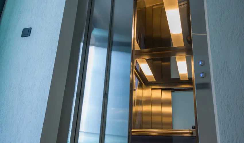 BJ81 Suite Hotel Sifok - Szilveszter (min. 3 j)