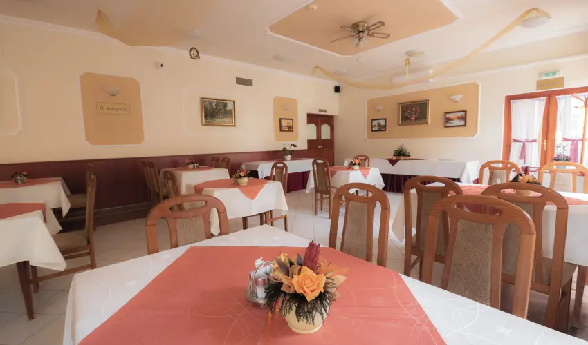 Boglrka Panzi-tterem  Mezkvesd - Szilveszter (min. 3 j)