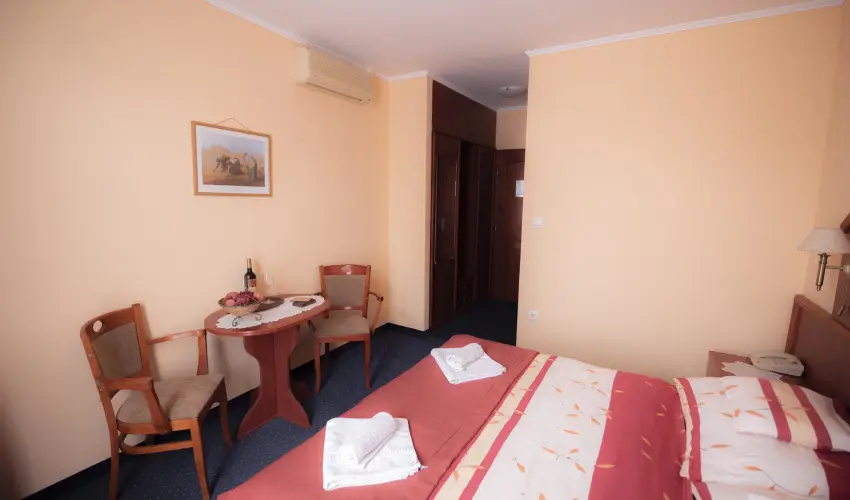 Boglrka Panzi-tterem  Mezkvesd - Szilveszter (min. 3 j)