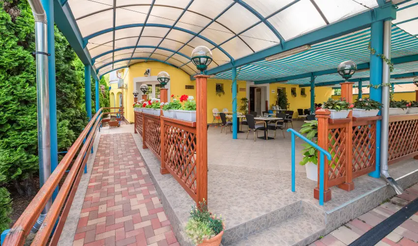 Boglrka Panzi-tterem  Mezkvesd - Szilveszter (min. 3 j)