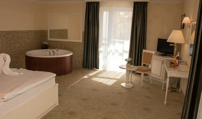 Calimbra Konferencia & Wellness Hotel Miskolctapolca - Szilveszter (min. 3 j)