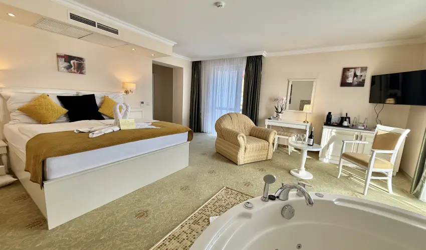 Calimbra Konferencia & Wellness Hotel Miskolctapolca - Szilveszter (min. 3 j)