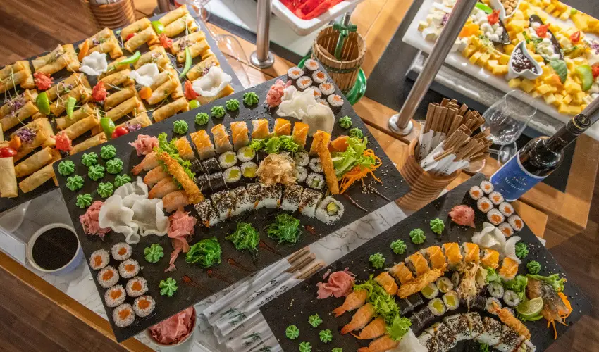 CE Plaza Hotel Sifok - Fergeteges CE Plaza szilveszter (min. 3 j)