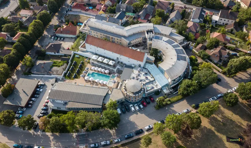 CE Plaza Hotel Sifok - Fergeteges CE Plaza szilveszter (min. 3 j)