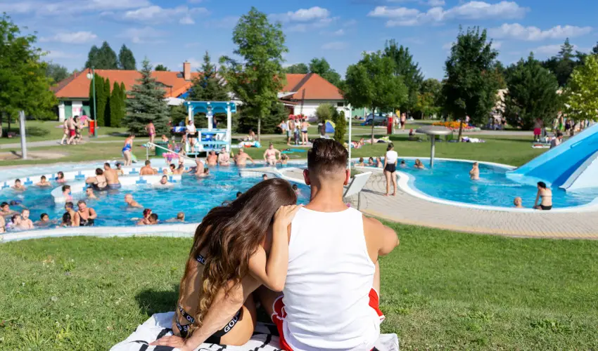 Cegldfrd Apartmanpark s Kemping Cegld - Szilveszter (min. 2 j)