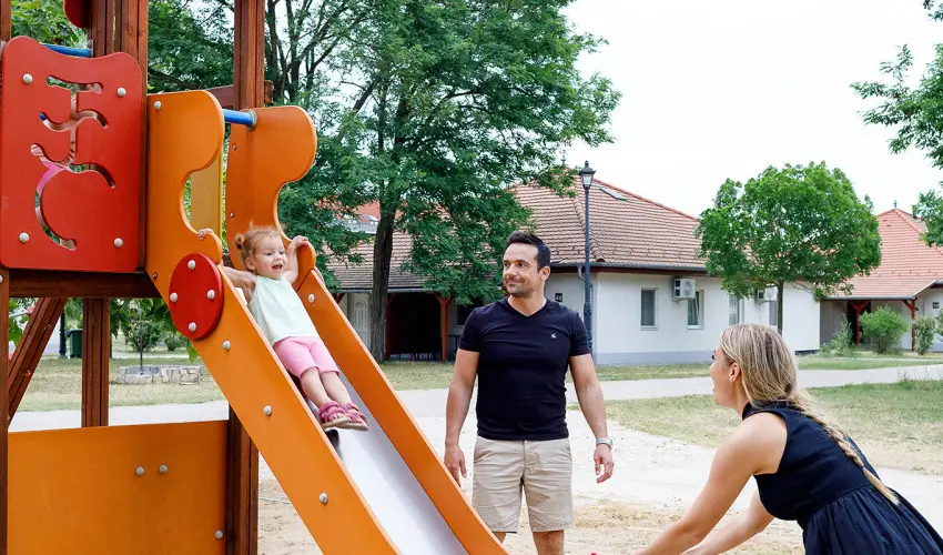 Cegldfrd Apartmanpark s Kemping Cegld - Szilveszter (min. 2 j)