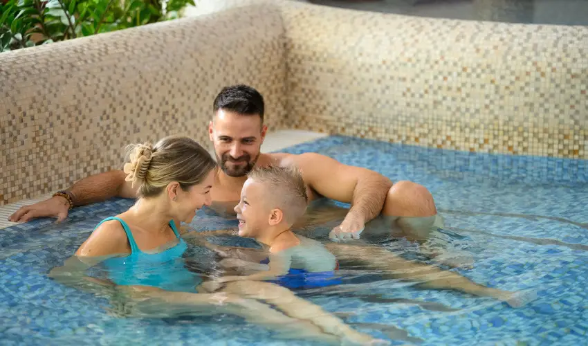 Colosseum Wellness Hotel M�rahalom - Szilveszter (min. 2 �j)