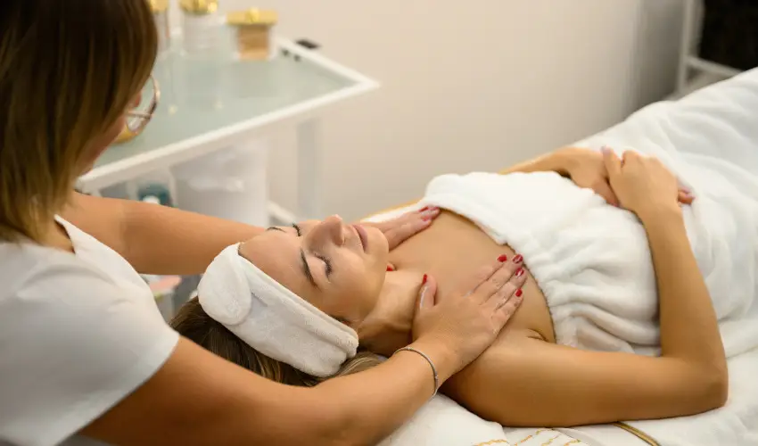 Colosseum Wellness Hotel M�rahalom - Szilveszter (min. 2 �j)