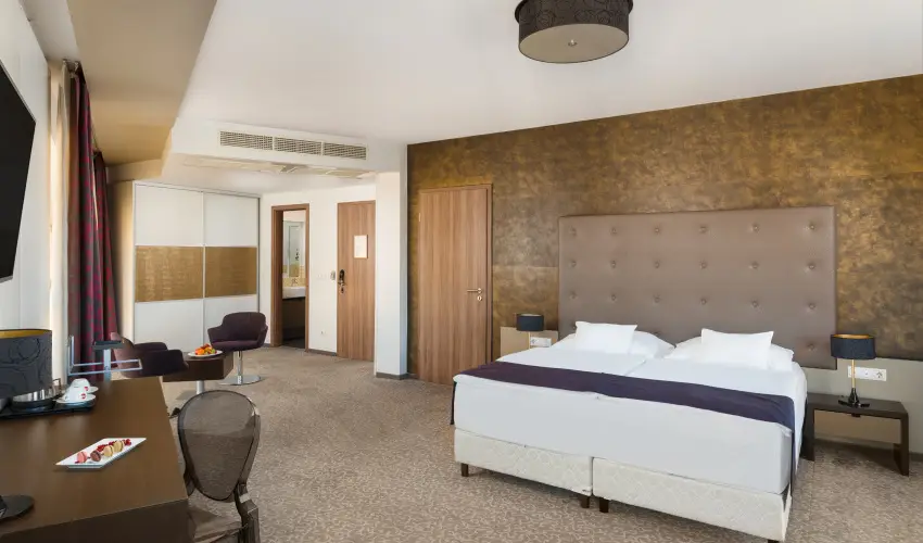 Corso Hotel Pcs Pcs - Szilveszter (min. 2 j)