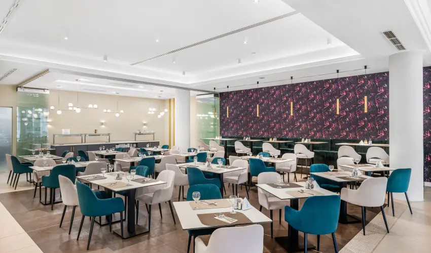 Corso Hotel Pcs Pcs - Szilveszter (min. 2 j)