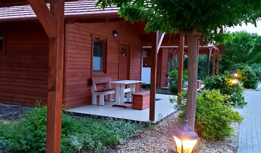 Dream Horse Apartman Cserkeszl - Relax & Chill Szilveszteri Csomag kedvezmnyes frdbelpvel (min. 2 j)