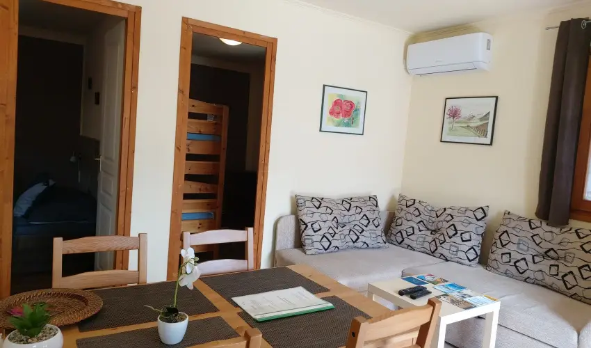 Dream Horse Apartman Cserkeszl - Relax & Chill Szilveszteri Csomag kedvezmnyes frdbelpvel (min. 2 j)