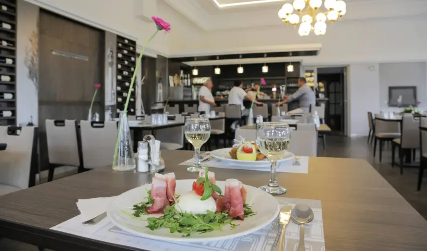 Duna Wellness Hotel Baja - Szilveszter 