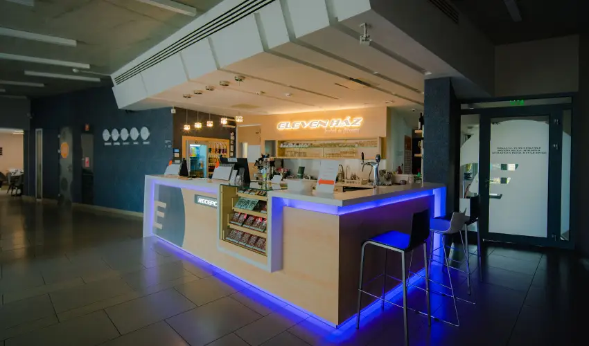 Eleven Business & Sport Hotel Jszrokszlls - Szilveszter