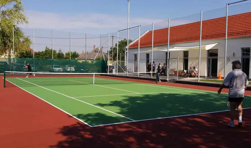 Eleven Business & Sport Hotel Jszrokszlls - Szilveszter