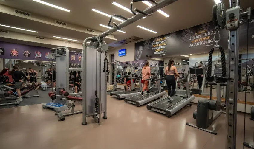 Eleven Business & Sport Hotel Jszrokszlls - Szilveszter