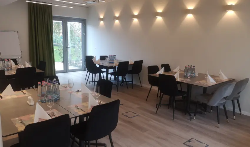 Eleven Business & Sport Hotel Jszrokszlls - Szilveszter