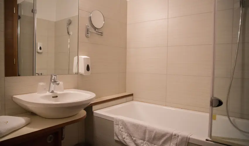 Erzsbet Nagy Szlloda Paks - Szilveszteri csomagajnlat (min. 2 j)