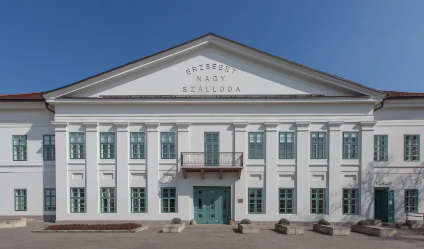 Erzsbet Nagy Szlloda Paks - Szilveszteri csomagajnlat (min. 2 j)