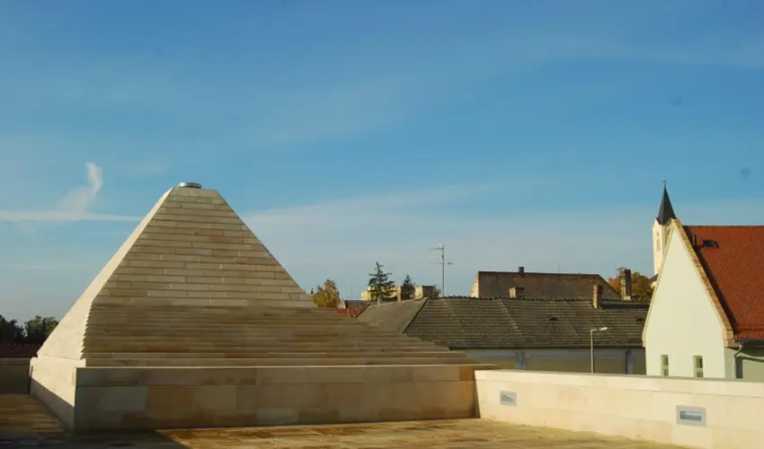 Erzsbet Nagy Szlloda Paks - Szilveszteri csomagajnlat (min. 2 j)