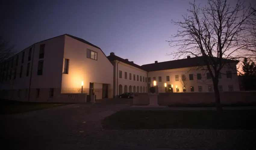 Erzsbet Nagy Szlloda Paks - Szilveszteri csomagajnlat (min. 2 j)