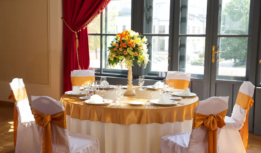 Erzsbet Kirlyn Szlloda Gdll - Szilveszter - specilis elrefizetssel