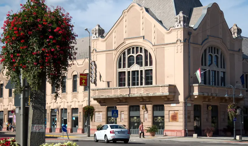 Erzsbet Kirlyn Szlloda Gdll - Szilveszter - specilis elrefizetssel