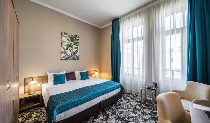 Erzsbet Kirlyn Szlloda Gdll - Szilveszter - specilis elrefizetssel